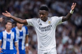 Kaiyun-战术调整引爆全场！，内马尔意外战胜皇家马德里赛场气氛高涨(战意大世界自建据点任务)