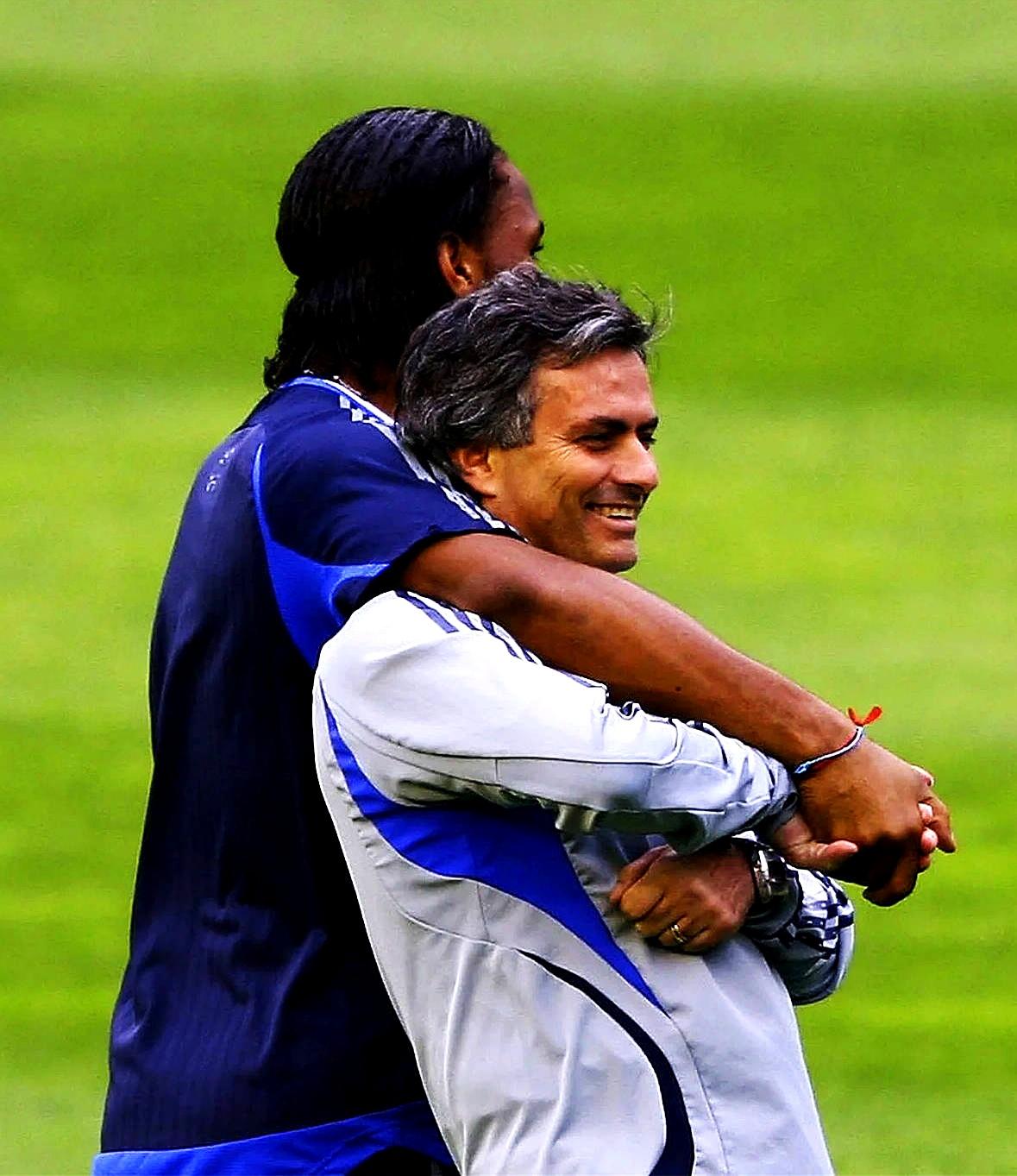 德罗巴重返赛场，战术调整首场状态出色，加拿大队观众沸腾！上演精彩一战(女排联赛总决赛季军争夺战)